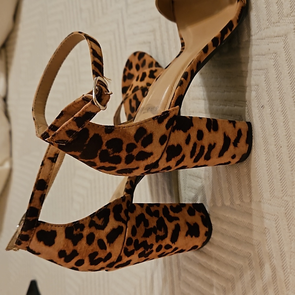 A New Day Leopard Block Heel - Picture 7 of 8